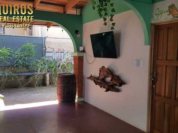 3 Houses in Jaco, 50m from Beach. QR Realty Group Costa Rica
