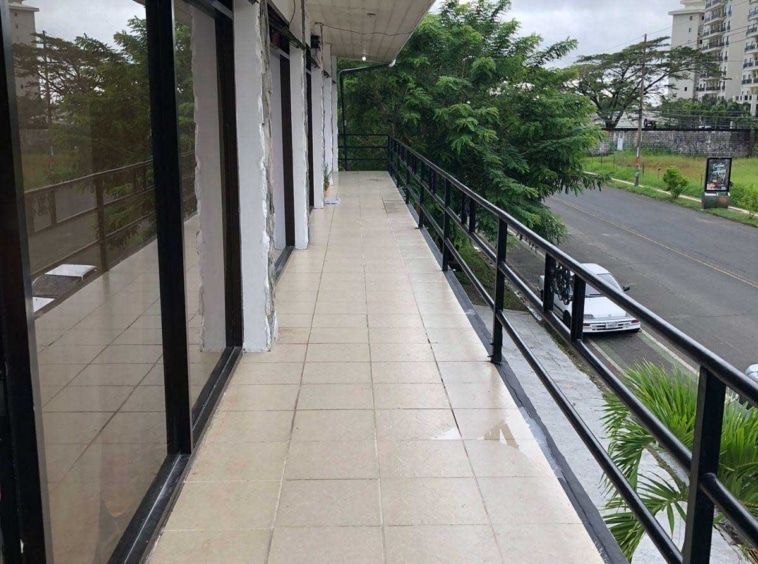 Commercial Opportunity in Jaco, 6 Retail Units & 7 Apartments. QR Realty Group Costa Rica
