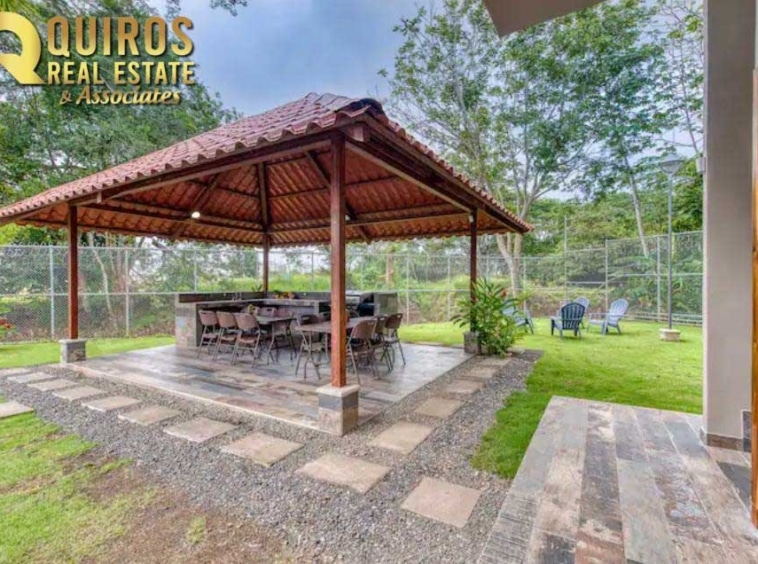 Stunning Retreat Center in Jaco Beach. Property For Sale, Real Estate