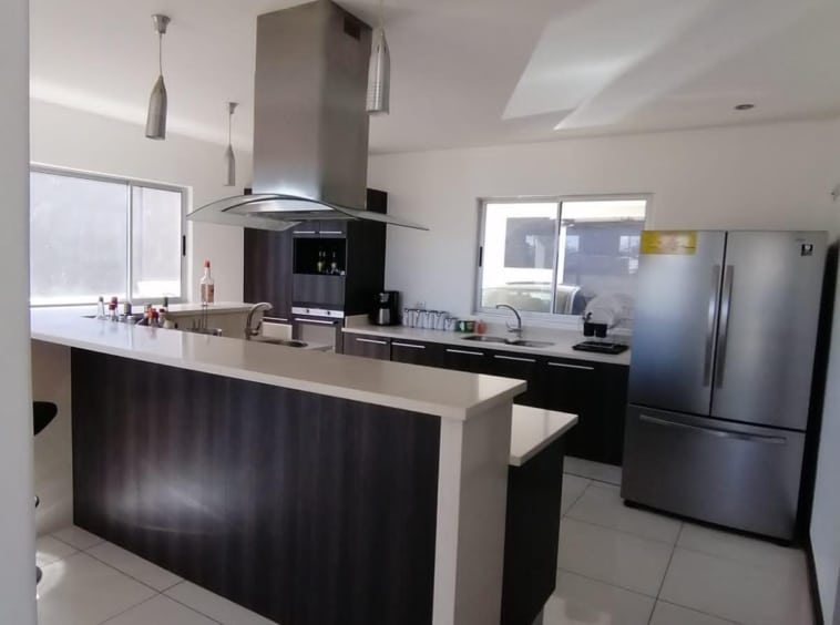 4 Bedroom Contemporary Home for Sale in Curridabat, San Jose. Property For Sale, Real Estate